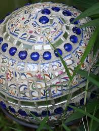 Mosaic artist karen silton instructing how to mix thinset and attach mirror and china plate pieces to a garden gazing ball. 200 Mosaics Bowling Balls Ideas Mosaic Bowling Ball Bowling Ball Art Bowling Balls