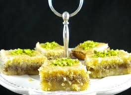 Petits Gateaux De Semoule Aux Noix Gateau De Semoule Recettes De Cuisine Alimentation