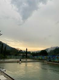 Dah lama sebenarnya tak berendam kolam air panas ni. Ys On Twitter Cadang Nak Ride Sampai Bukit Tinggi Tapi Hujan Makin Lebat So Stop Di Kolam Air Panas Bentong Sempat Berendam Kejap Kolam Air Panas Ni Terletak Di Bawah Kawasan