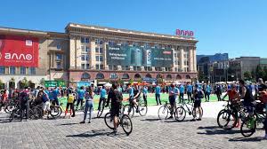 23.05.2021мой канал, направлен в сторону:1. Veloden V Harkove 12000 Uchastnikov 40 Komand Foto Harkiv Times