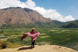 7 Referensi Destinasi Wisata Di Kaki Gunung Rinjani Gak Kalah Seru