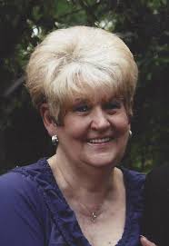 Estella Britt's Instagram, Twitter & Facebook