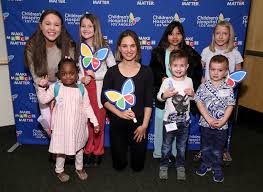 She is best known for portraying padmé amidala in the star wars prequel trilogy. Natalie Portman At Children S Hospital La Natalieportman Com