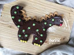 Diplodocake Au Chocolat Gateau Dinosaure Gateau Dinosaure Chocolat Gateau Anniversaire Chocolat