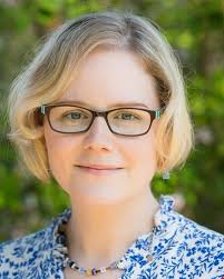 Amanda Ager's Instagram, Twitter & Facebook