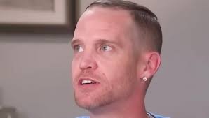 Justin Stroud Seems Wired, Fans Think He's Back On Drugs