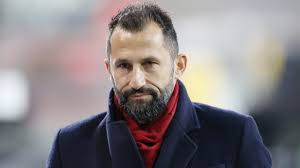 Hasan salihamidzic has been the fc bayern board member for sport exactly a year as of july 1st. Fc Bayern Hasan Salihamidzic Spricht Uber Arger Wegen David Alaba Fussball Bild De