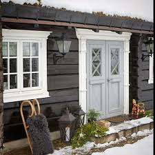 Elisabeth Pyntlund On Instagram Fjorarets Jul Ser Dessverre Darlig Ut Med Snoen I Ar Cabin Cottage Christmas Vinter Jul Tommerhus Hytte Inngangsdor