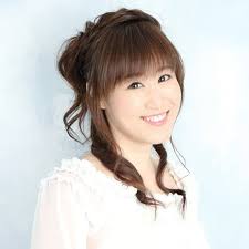 Well, I said that Fiona's Japanese voice actress, Makiko Ohmoto is very  beautiful. Fiona is also beautiful as her voice actress.