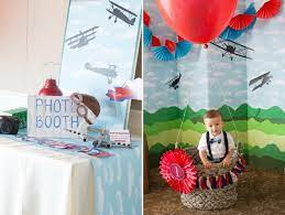 This darling vintage hot air balloon birthday party was submitted by charisse resser. Diy Hot Air Balloon Photo Prop And Background Fun365