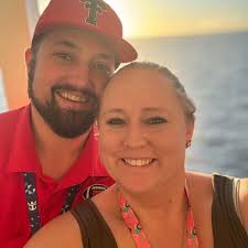 best cinnamon roll in town… and go!