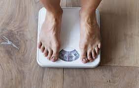 Tidak sabar program turun berat badan adalah proses yang tidak bisa instan, karena kalau tidak ada edukasi banyak orang yang turun berat badan dengan cara ngawur, tidak sehat. Berat Badan Turun Tanpa Sebab Cek Gejala Ini Honestdocs