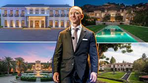 Woman in the world after divorce from jeff bezos. Jeff Bezos Is Shopping For A 100m Plus L A Home Which One