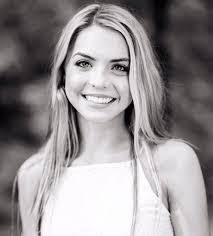 Meredith Overton's Instagram, Twitter & Facebook