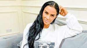 Jun 14, 2021 · katie price has revealed her son harvey is suffering even more vile comments from trolls after she lost a court case about a cruel video mocking his disability. Katie Price Will Wieder Daten Unter Einer Bedingung Promiflash De