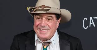 Molly Meldrum apologises for shocking concert act: 'Embarrassed'