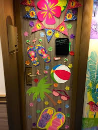 Cruise theme life preserver signs make perfect signage for all of your party hotspots. Tropical Theme Party Decorating Ideas Novocom Top