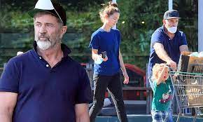 The hacksaw ridge director and his girlfriend of two years, rosalind ross, have welcomed their first child together, gibson's rep the couple's new son, lars gerard gibson, was born in los angeles on friday, weighing 5 pounds, 5 ounces. Mel Gibson 64 Girlfriend 29 And Son Lars Go Shopping In La Daily Mail Online