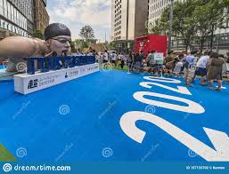 Cuantos chicos y chicas participaron en el juego. Evento Sea El Cambio Tokio 2020 Organizado Sobre El Tema De Los Futuros Juegos Olampicos En Tokio En 2020 Una Enorme Estructur Fotografia Editorial Imagen De Organizado Tokio 157133702