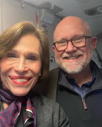 Amanda Henn (@amandahennofficial) • Instagram photos and videos