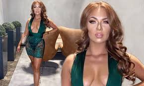 Love island's demi jones has revealed the devastating news that she's got thryoid cancer.the reality star, 21, opened up about the lump in her neck. Love Island S Demi Jones Wears Figure Hugging Green Minidress Daily Mail Online
