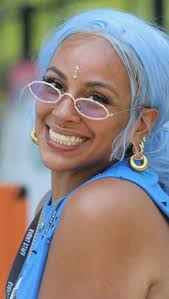 Drag me. I'm light as a feather, I sting like a bee. So happy to love  myself and learn what's free. I even wish more bodies were loved today.  Captured the moment