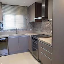 Detalhe Em Dois Niveis Na Bancada Em L Home House Styles Home Decor