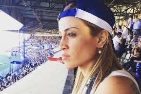 Γεννήθηκε στις 25 αυγούστου 1986 στη λεμεσό. Karolina Pelendritoy H Paraolympionikhs Kolymbhshs Maxhtikh Top Woman Erwteymenh Me Ton Sportscaster D Xatzhgewrgioy Fwto Binteo Eirinika Gr