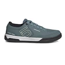 Women's mad love keava footbed sandals. Bike Shoes Five Ten Freerider Pro Wms Emerald Emerald Sand Snowboard Zezula