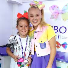 Joelle joanie jojo siwa (born may 19, 2003) is an american dancer, singer, actress, and youtube personality. Jojo Siwa Comes Out As Gay With T Shirt Message And Is Praised As Lgbt Icon Birmingham Live