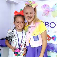 Jojo, jojo with the bow bow. Jojo Siwa Comes Out As Gay With T Shirt Message And Is Praised As Lgbt Icon Birmingham Live