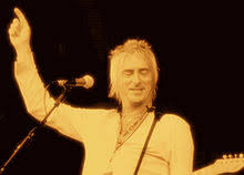 Rock star paul weller wins £10,000 for his children after their pictures were plastered on the mail online. Paul Weller Wikipedia