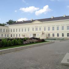 However, it was thanks to this that herrenhausen retained its unspoilt character, because other baroque gardens of the day were converted to conform to the contemporary ideals of english landscape gardening. Schloss Herrenhausen Herrenhausen 5 Tips From 320 Visitors