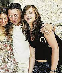 Manželka eva mu v úterý ráno porodila v nemocnici u apolináře zdravou holčičku noemi. Exkluzivne Dcera Petra Muka Se Tajne Vdala Ahaonline Cz