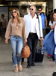 Find the perfect liz hurley stock photos and editorial news pictures from getty images. Elizabeth Hurley In A Ripped Slim Bootcut Jeans Arrives In Palma Spain 07 25 2018 2 Lacelebs Co