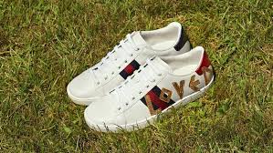 Idb crea un contesto virtuoso per aziende eccellenti nel mondo dell'arredo d'interni, nel quale ciascuna realtà può crescere mantenendo la propria identità, creatività e spirito imprenditoriale beneficiando. Fashion And Sport Brands Clash In Luxury Sneakers Race News Analysis Bof