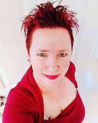 Kathleen Bender's Instagram, Twitter & Facebook