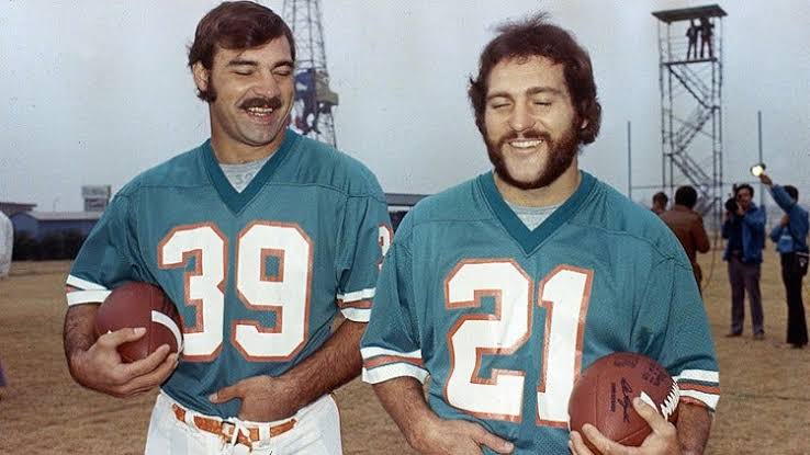 Miami Dolphins' Larry Csonka: Owner's cold shoulder forced jump to WFL