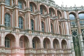 En este tratado se establecía el desmembramiento de la antigua monarquía de los habsburgo, el imperio austrohúngaro, y austria quedó limitada a algunas zonas en las que se. Schloss Saint Germain En Laye Saint Germain En Laye Structurae