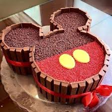 Pin By Orely On Favorite Kit Kat Cake Mickey Cakes Mickey Mouse Party Food