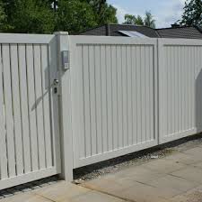 Zaune Und Tore Aus Hochwertigem Aluminium Eine Grosse Auswahl An Gestaltungsmoglichkeiten Fur Ihren Gartenzaun Ihre Zaunanlage Zaune Und Tore Zaun Gartenzaun
