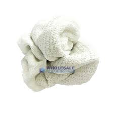While gas grills don't require the level of cleaning required of charcoal grills after each use, they should be thoroughly use a rag or folded paper towels to apply vegetable oil to the clean grill grates. Cleaning Rags Wholesale Cleaning Cloths Wholesale Wholesale Cleaning Rags