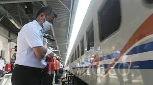 .memahami dan mendeteksi adanya indikasi harga saham akan naik dan saat harga turun. 5 Kereta Jarak Jauh Beroperasi Pada 3 Juli Ini Syarat Penumpang Travel Tempo Co