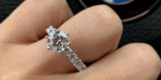 However, prices can differ by more than 50% depending on the color/clarity grade of the diamonds you are looking at. 1 5 Carat Diamond Rings The Ultimate Buying Guide Stonealgo Stonealgo