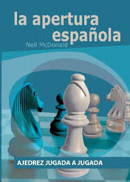 También puedes enfrentar les varios niveles de la computadora y aprovechar de series gratis de entrenamiento. Forward Chess Interactive Chess Ebooks