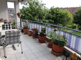 Darüber hinaus müssen sie sich auch gedanken machen, wie sie ihren transparenten windschutz befestigen. Balkonumrandung Balkon Sichtschutz
