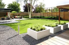 Mooie Strakke Witte Plantenbakken Leuk In Combinatie Met Lavendel Grassoorten Of Andere Groenblijvende Planten Tuin Tuin Ideeen Tuin Voorbeelden