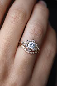 50 Beautiful Flower Diamond Ring Ideas Vintage Engagement Rings Unique Wedding Rings Vintage Unique Diamond Engagement Rings