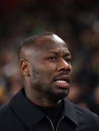 محمد علي بن رمضان رفقه بعثه الاهلي في المطال للسفر الي امريكا ..بن رمضان ال  طلب الدعم من جمهور الاهلي وجمهور الاهلي مش هيكسفه ❤️