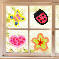 Hallo ihr lieben bevor morgen die wohlverdienten ferien beginnen wollte ich noch eine neue fensterdeko mit den kindern basteln da basteln mit kleinkindern. Fensterschmuck Basteln Mit Kindern Fruhling